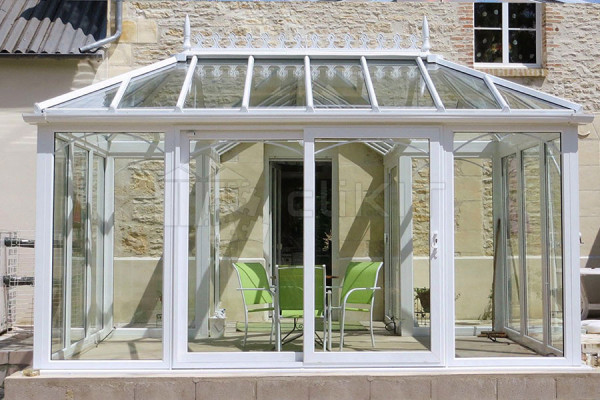 Photo n°5 of the Veranda NOTTINGHAM V2 Full Glazing