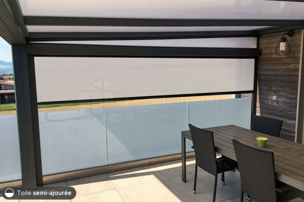 Photo n°3 of the IMPERIAL ZIP 130 Motorized Screen Awning