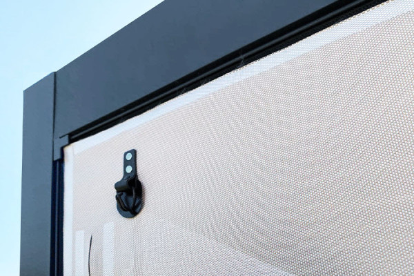 Photo n°3 of the VIZEO Screen Blind for Pergola
