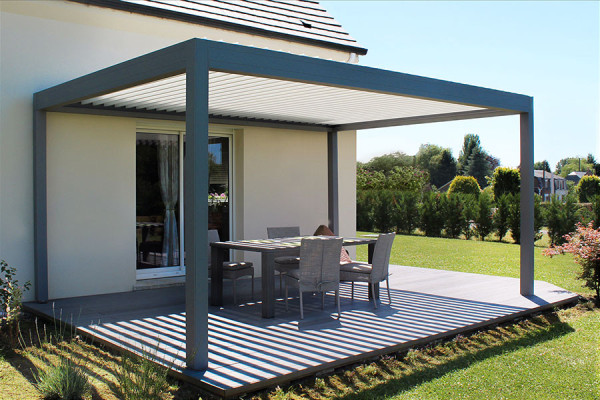 Photo #2 of the EOLUX Freestanding Bioclimatic Pergola