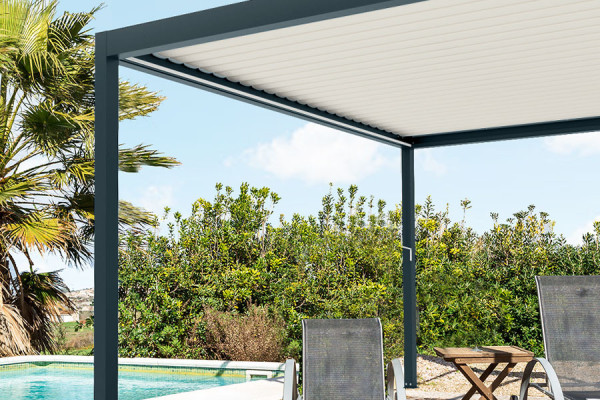 Photo #5 of the SUNLITE Freestanding Bioclimatic Pergola