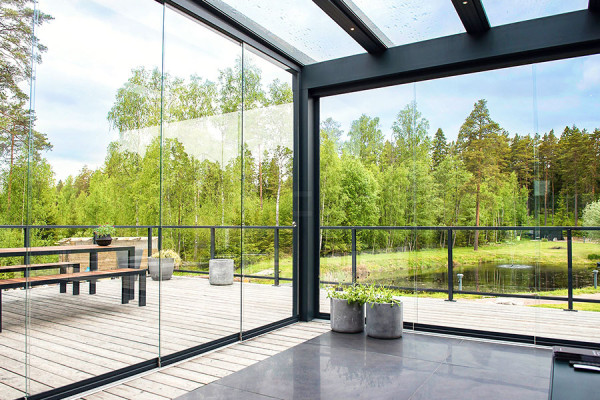 Photo n°9 du Verre Coulissant Latéral pour Pergola