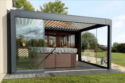 Photo n°1 of the Glass Enclosure for Bioclimatic Pergola